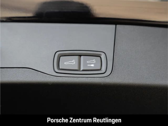 Porsche Taycan 4S Cross Turismo