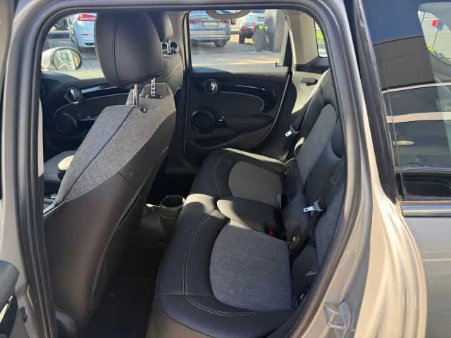 MINI Cooper Cooper Classic Trim