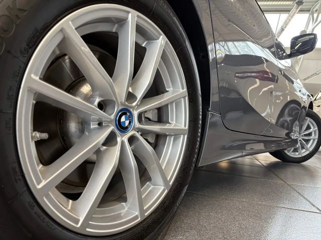 BMW 330 330e Touring