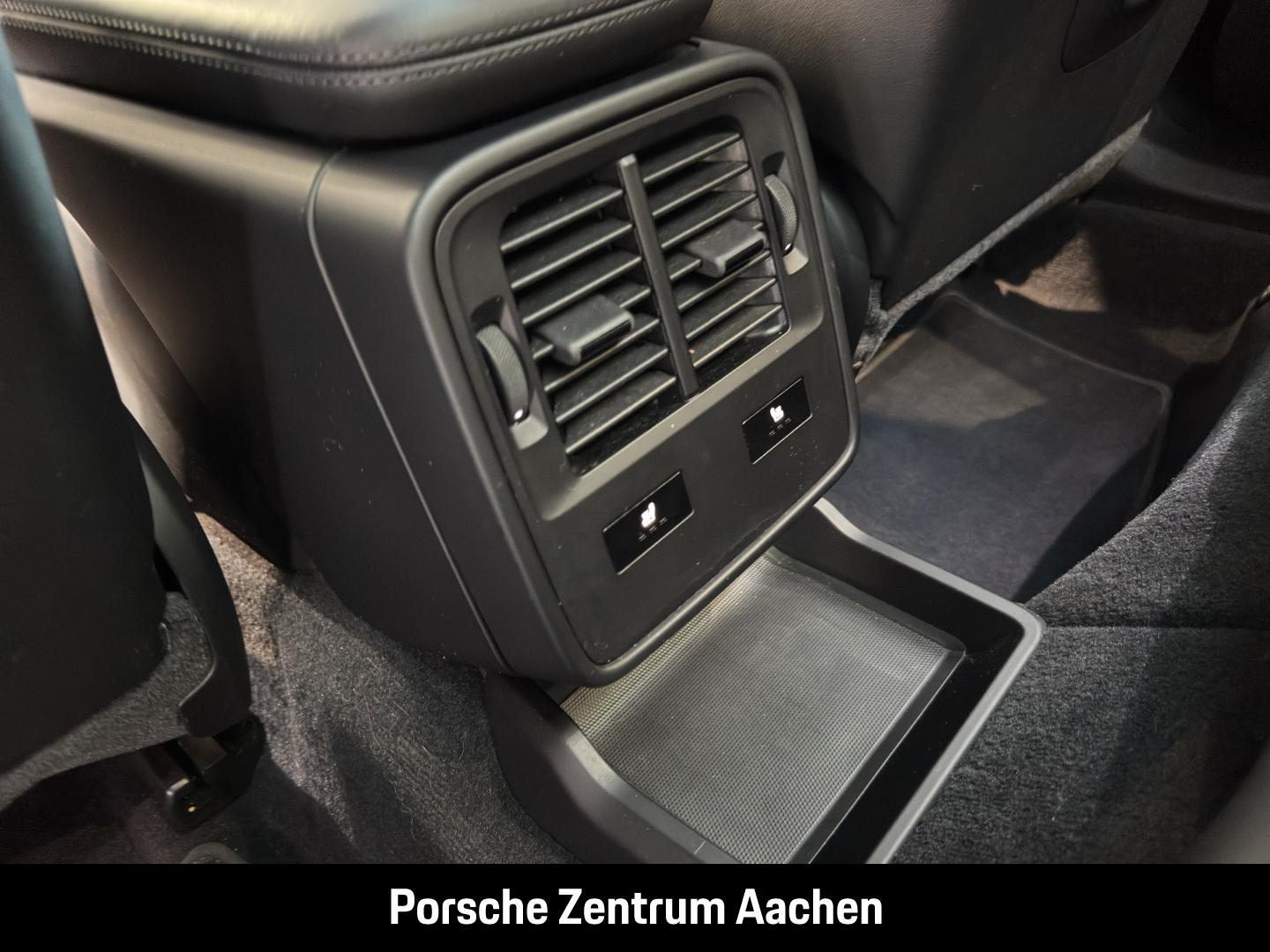 Porsche Taycan 4S Cross Turismo