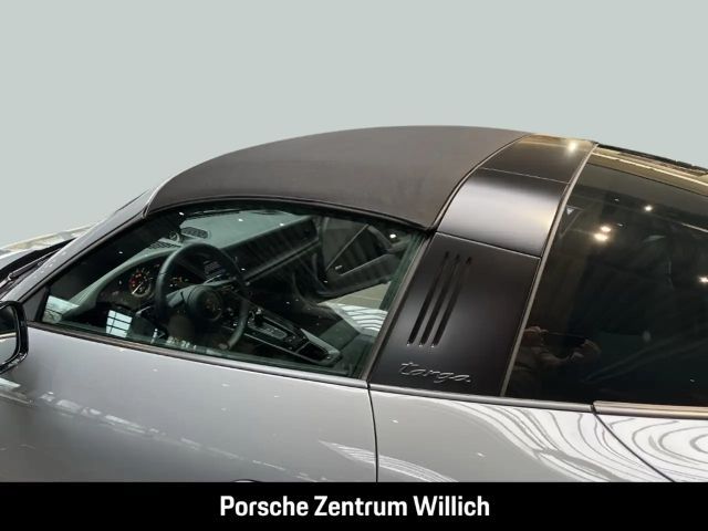 Porsche 992 4 Coupé GTS Targa