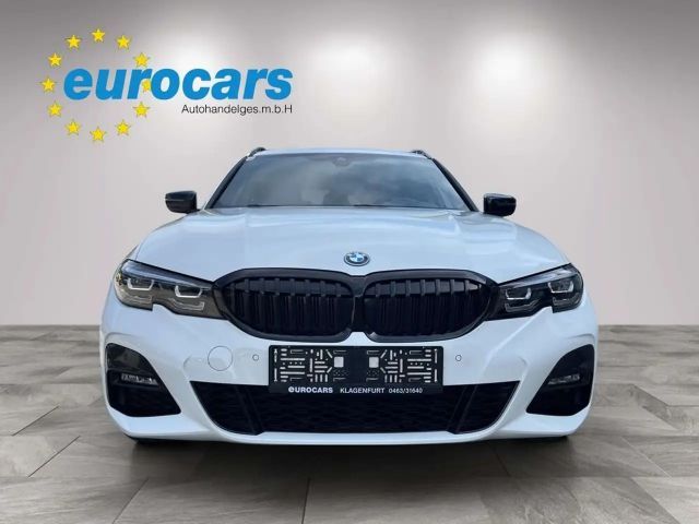 BMW 320 320e M-Sport Touring xDrive