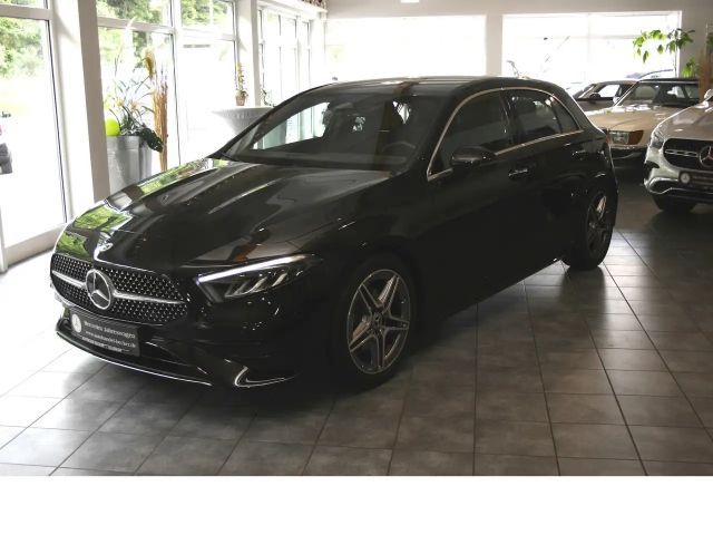 Mercedes-Benz A 200 AMG Line