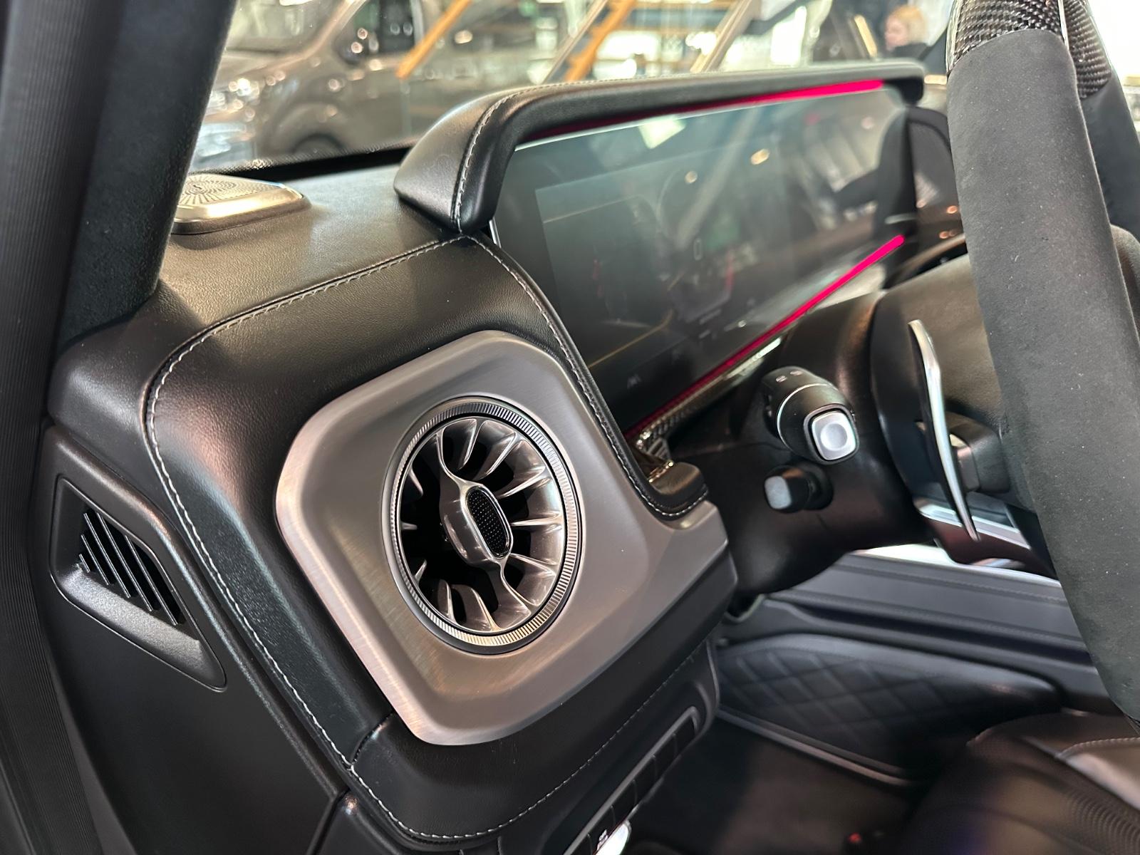 Mercedes-Benz AMG G 2.HA/BURM/NIGHT II/SUPERIOR/22LM/CARBON