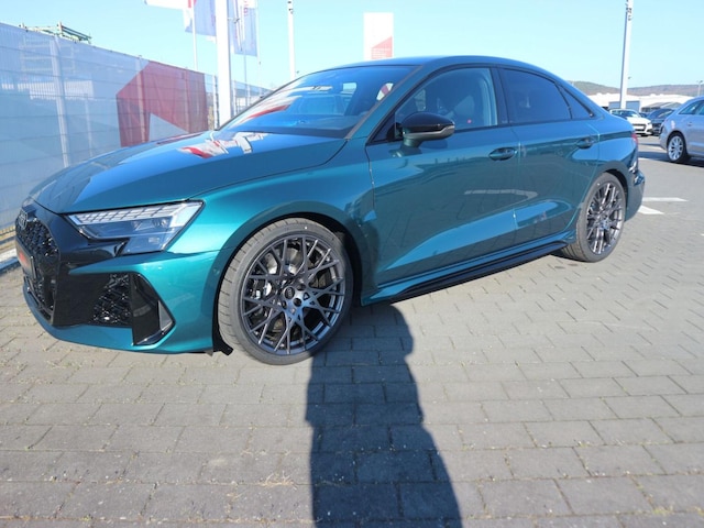 Audi RS3 Quattro S-Tronic Sedan