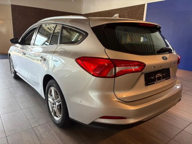 Ford Focus Cool & Connect