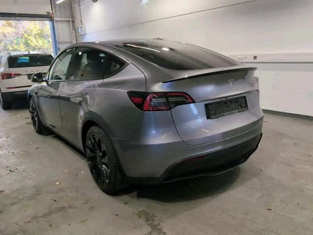 Tesla Model Y AWD Dual Motor Performance
