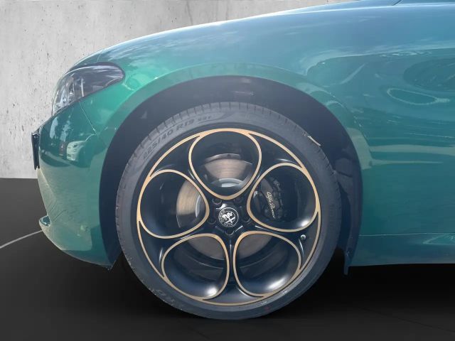 Alfa Romeo Giulia Q4 Turbo