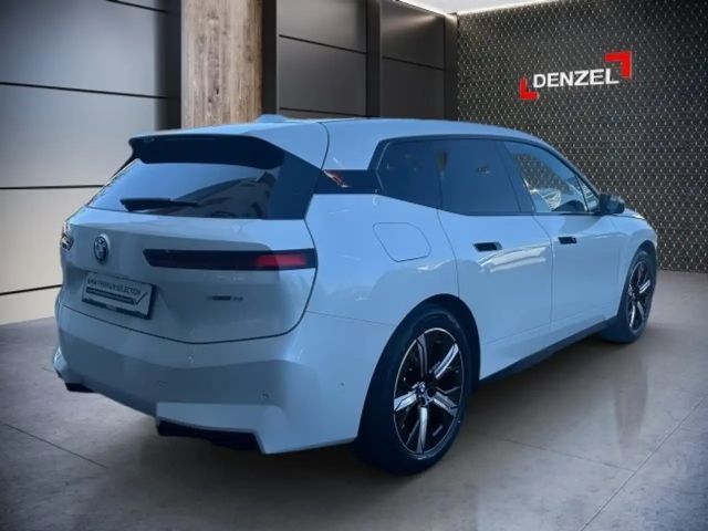 BMW iX xDrive45