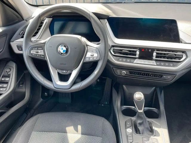 BMW 116 116i 5-deurs Sedan