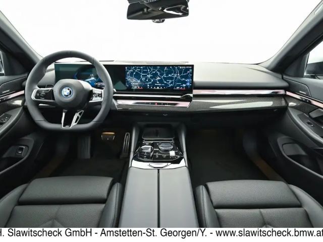 BMW i5 Sedan