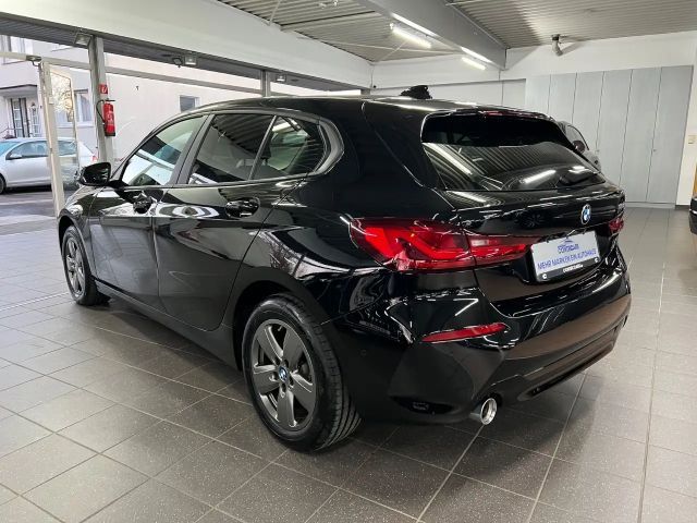 BMW 116 116d Advantage pakket Sedan