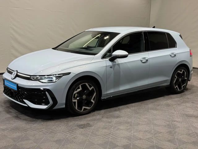 Volkswagen Golf 1.5 eTSI DSG R-Line