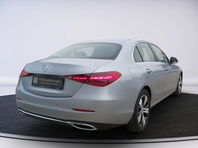 Mercedes-Benz C 200 C 200 d Sedan