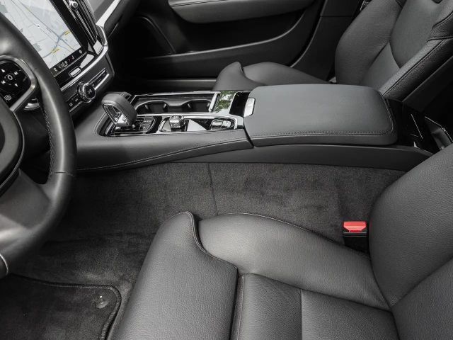 Volvo S90 AWD Core T8 Twin Engine