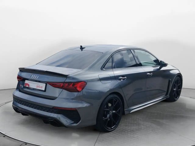 Audi RS3 Quattro S-Tronic Sedan