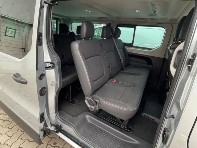 Renault Trafic Blue Grand Life