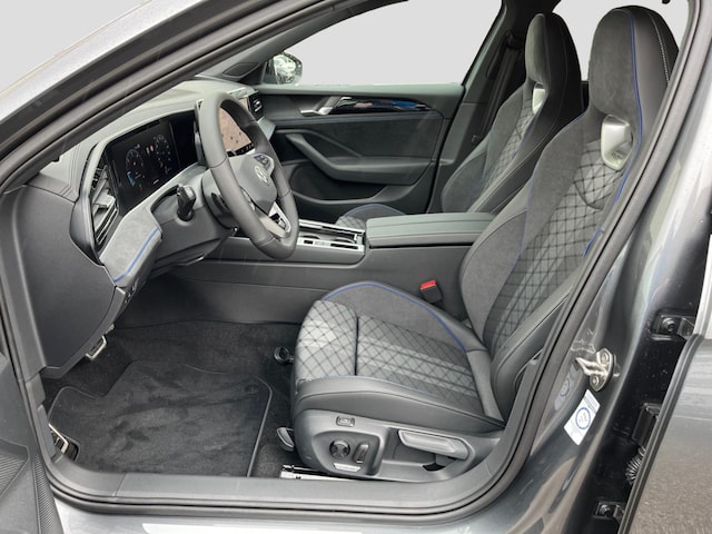 Volkswagen Passat DSG R-Line Style