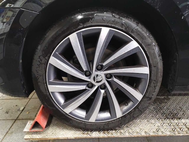 Skoda Octavia 2.0 TDI Combi Tour