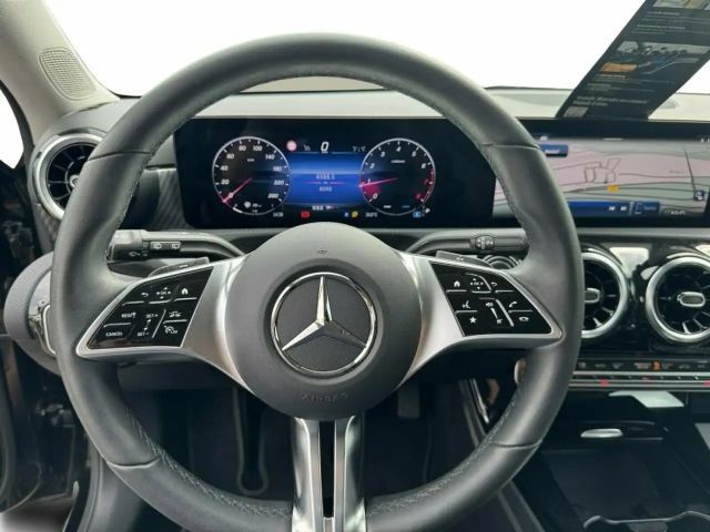 Mercedes-Benz A 200 Progressive