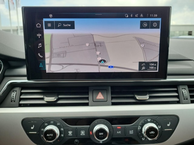 Audi A4 40 TFSI Quattro S-Tronic Sedan