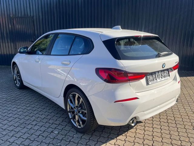 BMW 120 120i 5-deurs Sedan