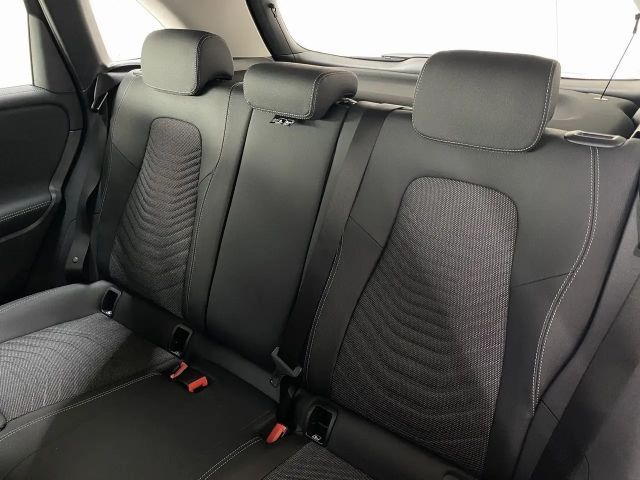 Mercedes-Benz B 180 Progressive Sedan