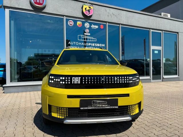 Fiat Grande Panda E La Prima