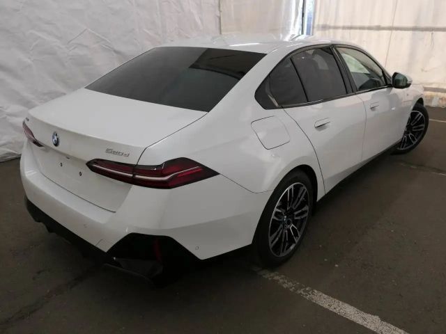 BMW 520 520d M-Sport Sedan xDrive