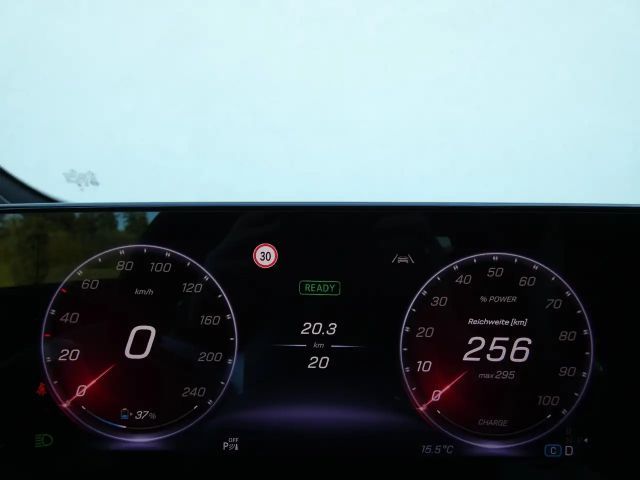 Mercedes-Benz CLA 250 AMG Line Sedan