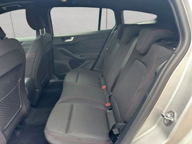 Ford Focus EcoBoost ST Line Wagon