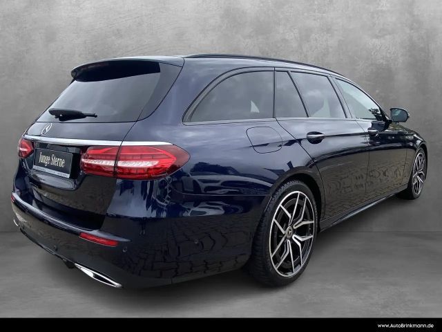 Mercedes-Benz E 220 AMG Line