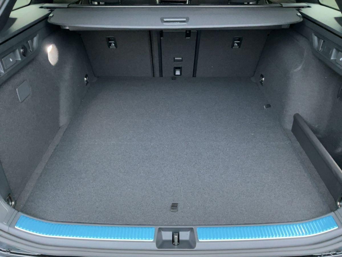 Volkswagen Passat R-Line Variant eHybrid