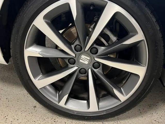 Seat Leon 1.5 eTSI DSG FR-lijn Sportstourer