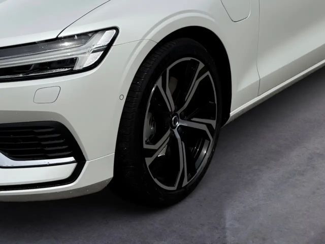 Volvo V60 AWD Bright Hybrid Plus T6