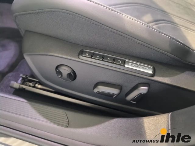 Volkswagen Golf DSG Golf VIII Style Variant