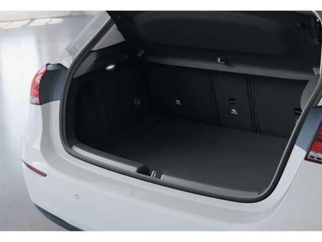 Mercedes-Benz A 160 Navi, LED, MBUX, RFK, Shz, Carplay, Ambie