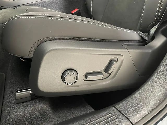 Volvo XC40 Dark Ultra