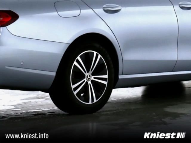 Mercedes-Benz E 220 AVANTGARDE E 220 d Estate