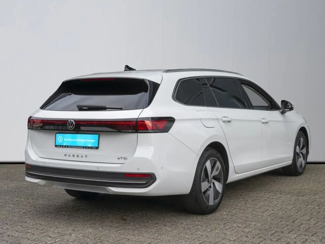 Volkswagen Passat 1.5 eTSI Business Variant