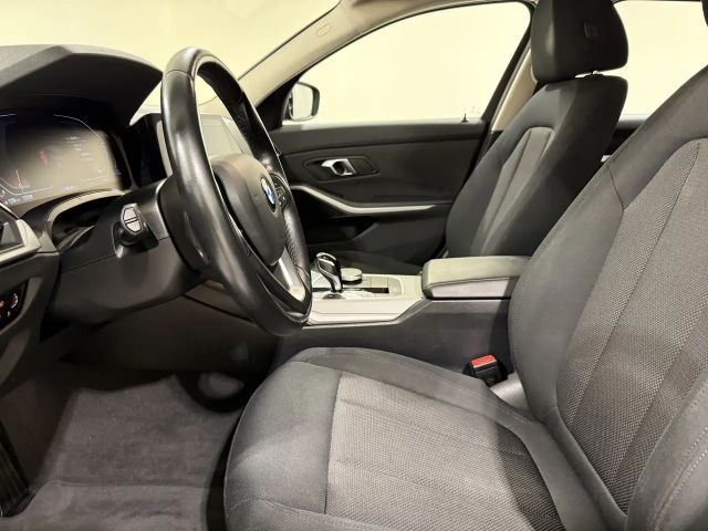 BMW 320 320d Touring xDrive