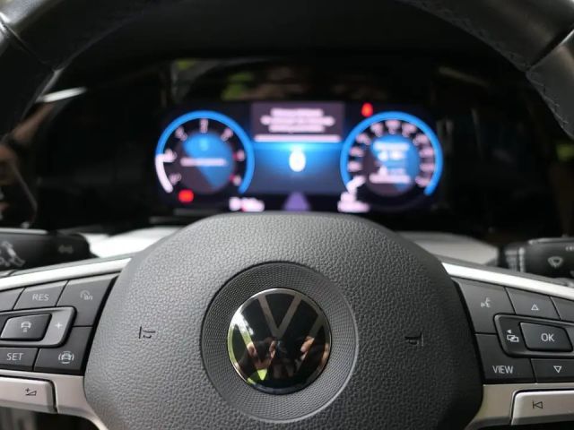 Volkswagen Golf Life Variant