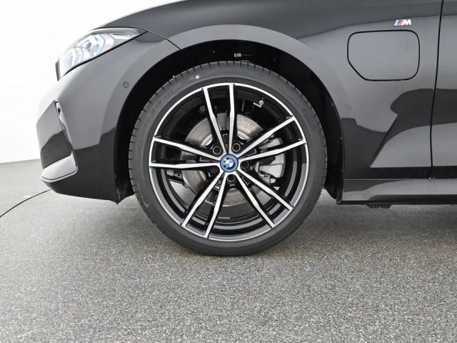 BMW 330 330e xDrive