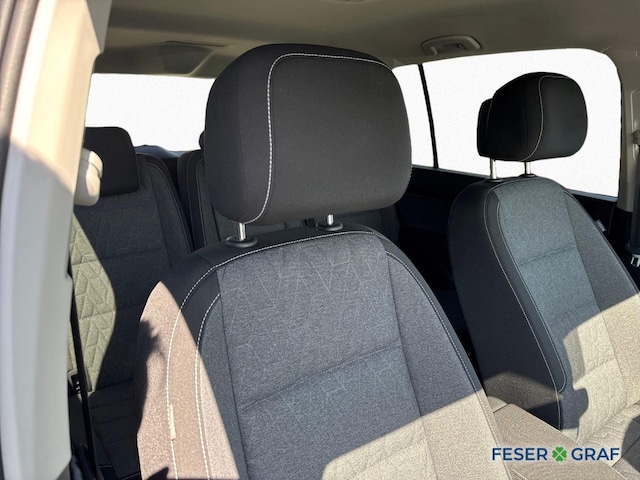 Volkswagen Touran 1.5 TSI DSG R-Line