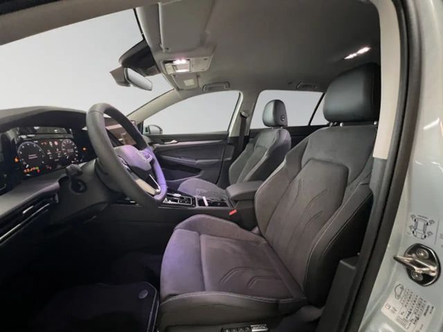 Volkswagen Golf Style Variant