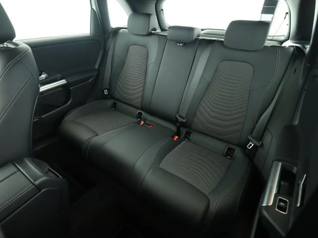 Mercedes-Benz B 200 B 200 d Progressive