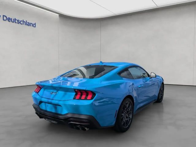 Ford Mustang Fastback GT 5.0 V8