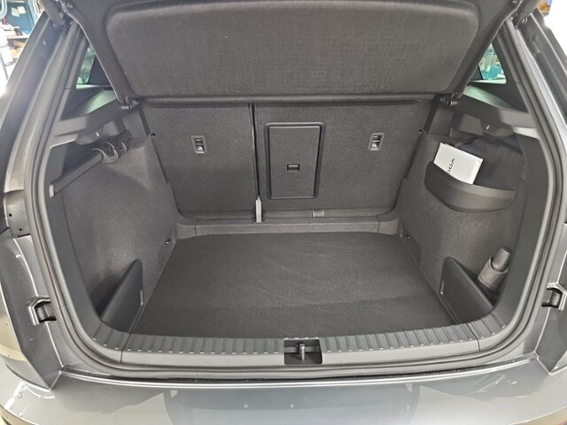 Skoda Karoq 1,5 TSI DSG MATRIX AHK EL-HK PDC ACC