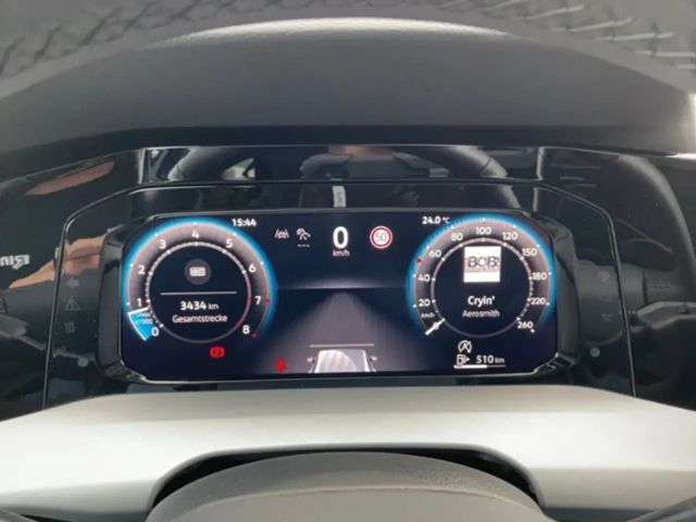 Volkswagen Golf 1.5 TSI Golf VIII Pro