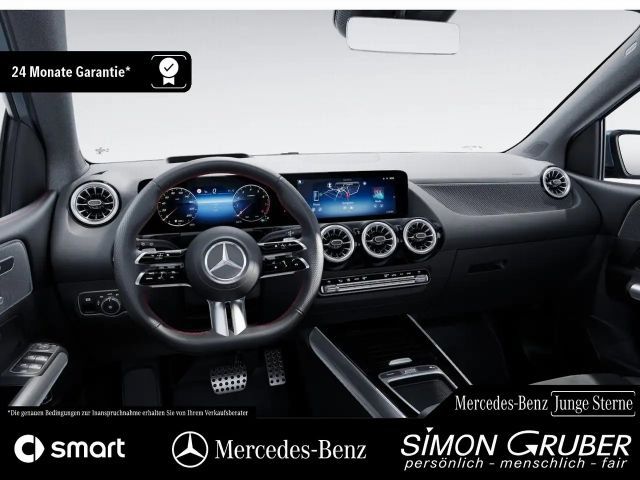 Mercedes-Benz B 200 AMG Line Sedan